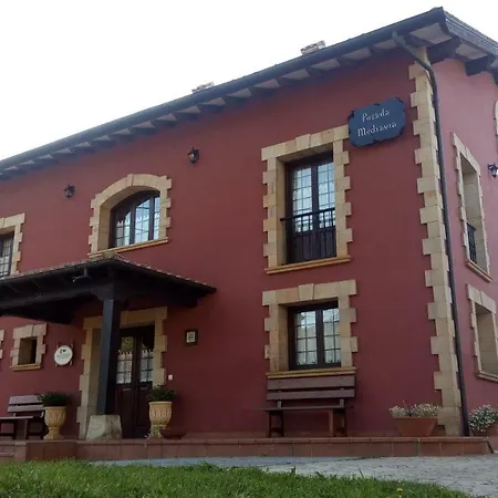 Casa rural Mediavia Ubiarco